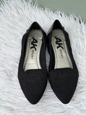 Anne Klein Womens Loafer Flats Size 8 Black Pointed Toe Slip-On Studded